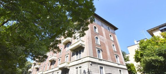 2 bedrooms Apartment in Milan, Italy No. 357823 19