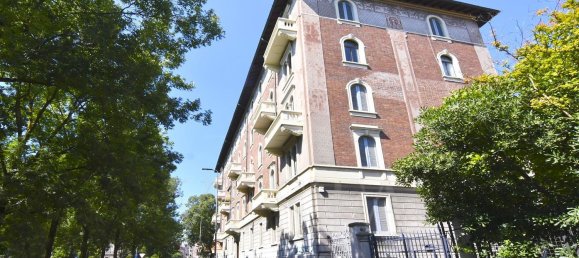2 bedrooms Apartment in Milan, Italy No. 357823 20