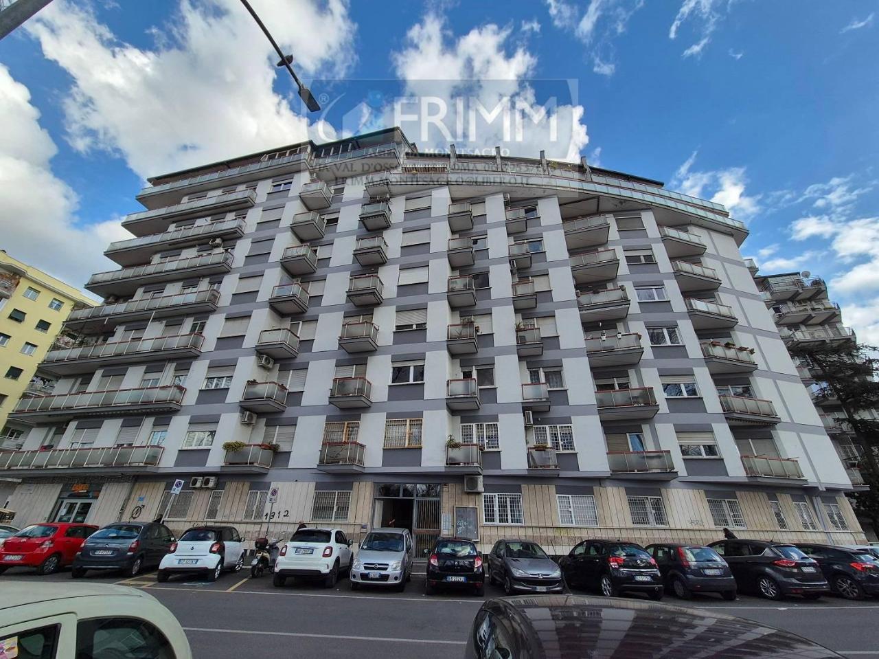 Квартира с 3 комнатами в Рим, Италия № 28126