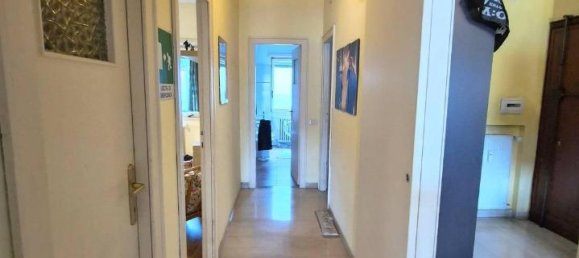 Квартира с 3 комнатами в Рим, Италия № 28126 13