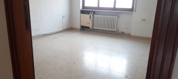 5 rooms Apartment in Sulmona, Italy No. 66926 8