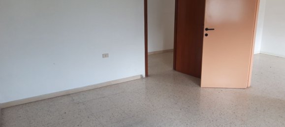 5 rooms Apartment in Sulmona, Italy No. 66926 5