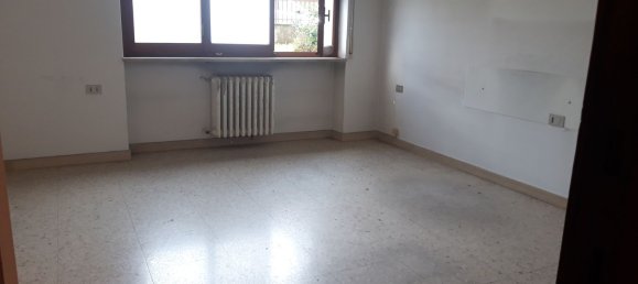 5 rooms Apartment in Sulmona, Italy No. 66926 7