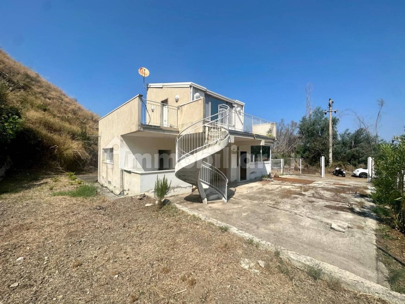 3 Schlafzimmer Villa in Oliveri, Italy, Nr. 321009