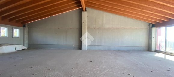 178m² Office in Castiglione delle Stiviere, Italy No. 62391 26