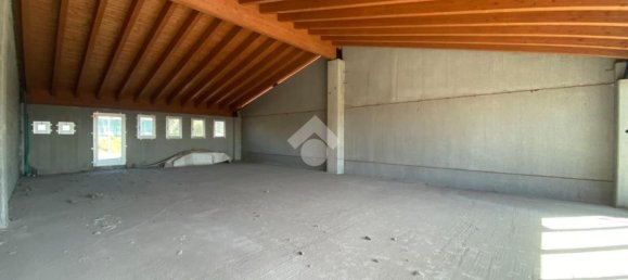 178m² Office in Castiglione delle Stiviere, Italy No. 62391 20