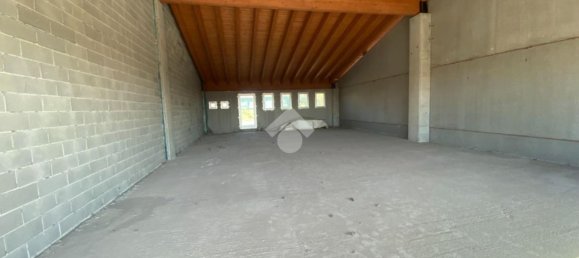 178m² Office in Castiglione delle Stiviere, Italy No. 62391 9