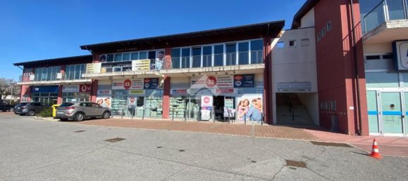 178m² Office in Castiglione delle Stiviere, Italy No. 62391 7
