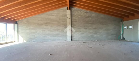 178m² Office in Castiglione delle Stiviere, Italy No. 62391 22