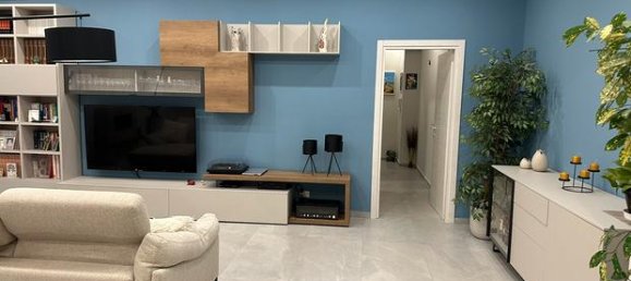 6 rooms Apartment in Catania, Italy No. 308019 2