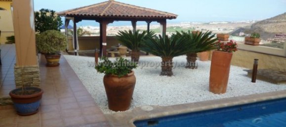 4 bedrooms Villa in Torviscas, Spain No. 711 3