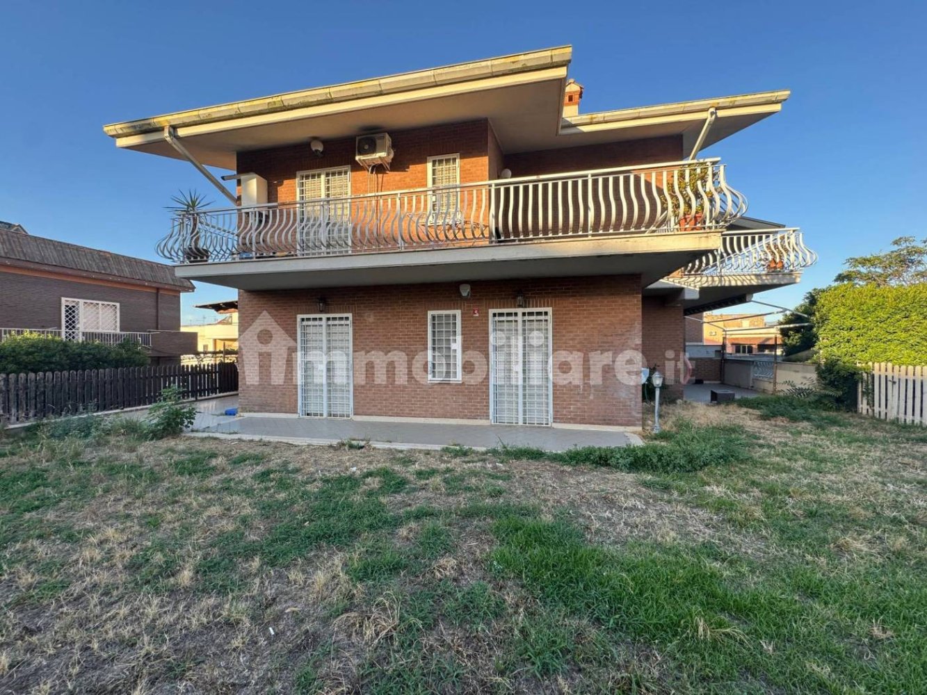 Квартира с 2 спальнями в Рим, Италия № 336981