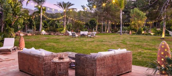 3 bedrooms Villa in Alicante, Spain No. 154531 2