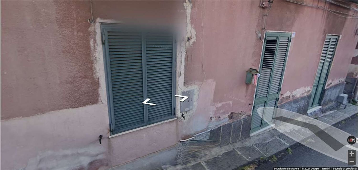 3-salle Appartement à Catania, Italy No. 46930