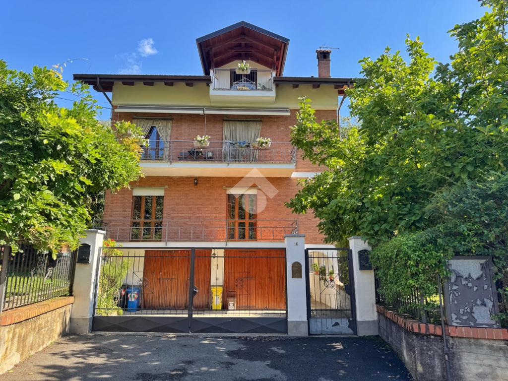 1 bedroom Apartment in Val della Torre, Italy No. 329627