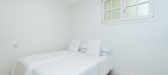 5 bedrooms Villa in Marbella, Spain No. 77554 21