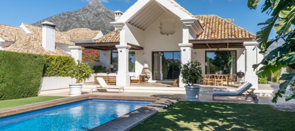 5 bedrooms Villa in Marbella, Spain No. 77554 33