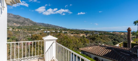 5 bedrooms Villa in Marbella, Spain No. 77554 19