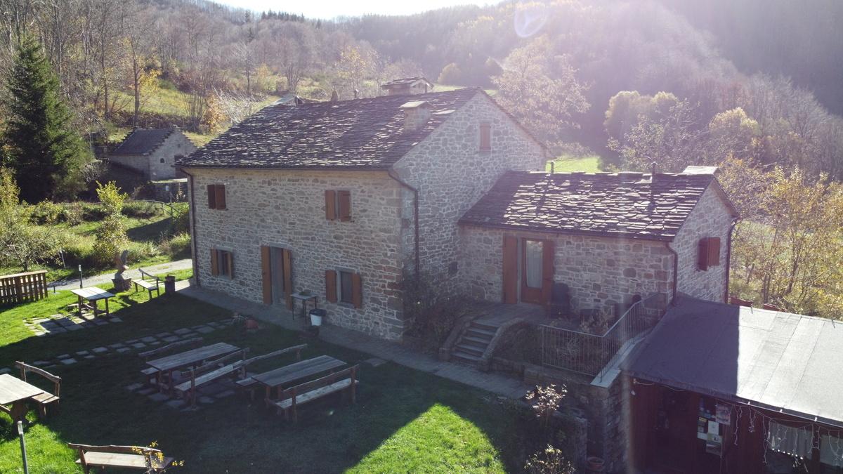 4 bedrooms Hotel in Fiumalbo, Italy No. 237804