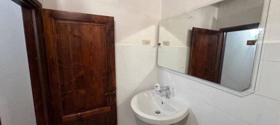 3 bedrooms House in Lamporecchio, Italy No. 294816 13