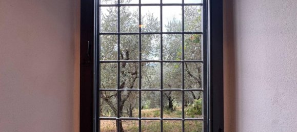 3 bedrooms House in Lamporecchio, Italy No. 294816 5