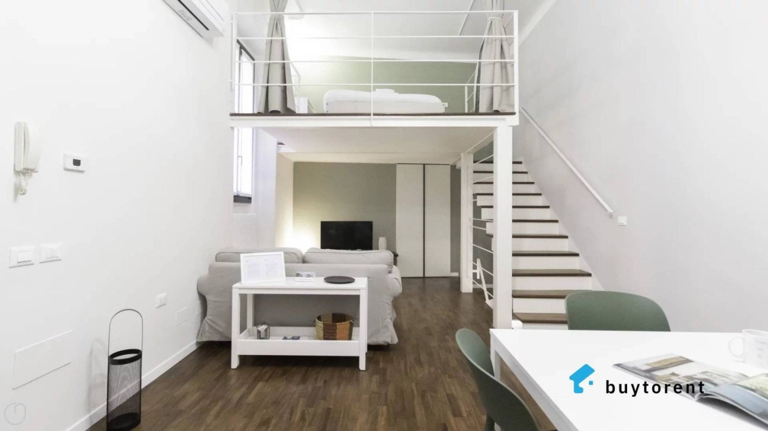 3 bedrooms Apartment in Milan, Italy No. 265229