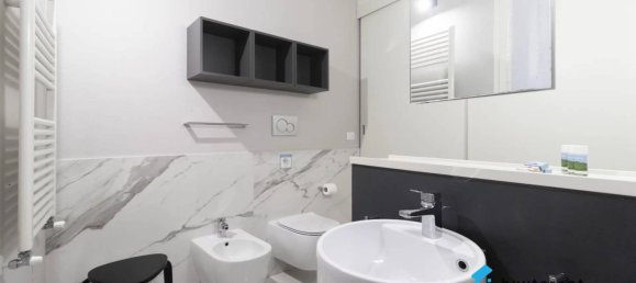 3 bedrooms Apartment in Milan, Italy No. 265229 22