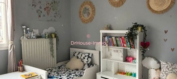 4 bedrooms House in Bezons, France No. 150931 2