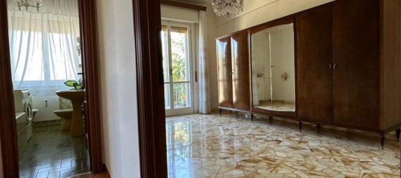 4 rooms Apartment in Genoa, Italy No. 27901 22