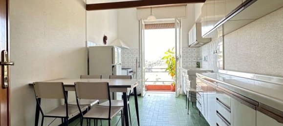 4 rooms Apartment in Genoa, Italy No. 27901 5