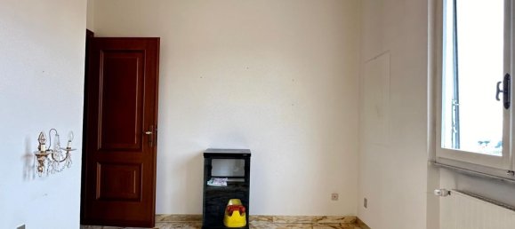 4 rooms Apartment in Genoa, Italy No. 27901 26