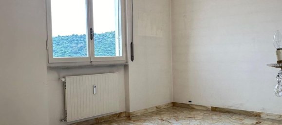 4 rooms Apartment in Genoa, Italy No. 27901 10