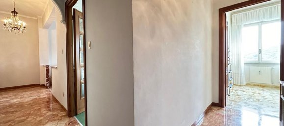 4 rooms Apartment in Genoa, Italy No. 27901 6