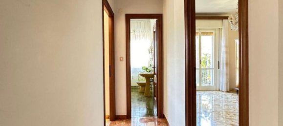 4 rooms Apartment in Genoa, Italy No. 27901 29