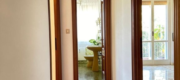 4 rooms Apartment in Genoa, Italy No. 27901 47