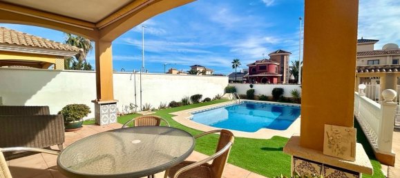 4 bedrooms Villa in Alicante, Spain No. 10348 18