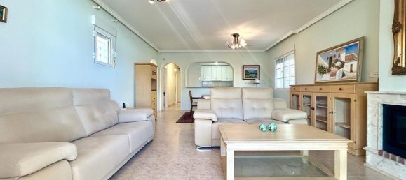 4 bedrooms Villa in Alicante, Spain No. 10348 4