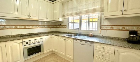 4 bedrooms Villa in Alicante, Spain No. 10348 7