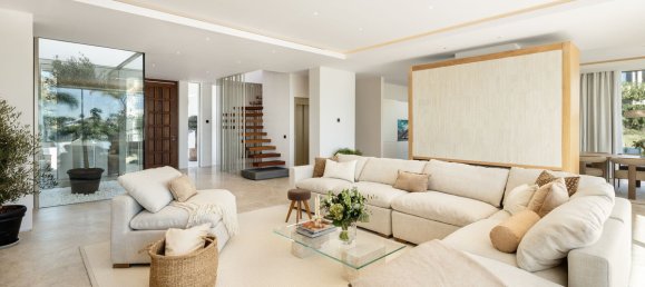 6 bedrooms Villa in Marbella, Spain No. 110277 15