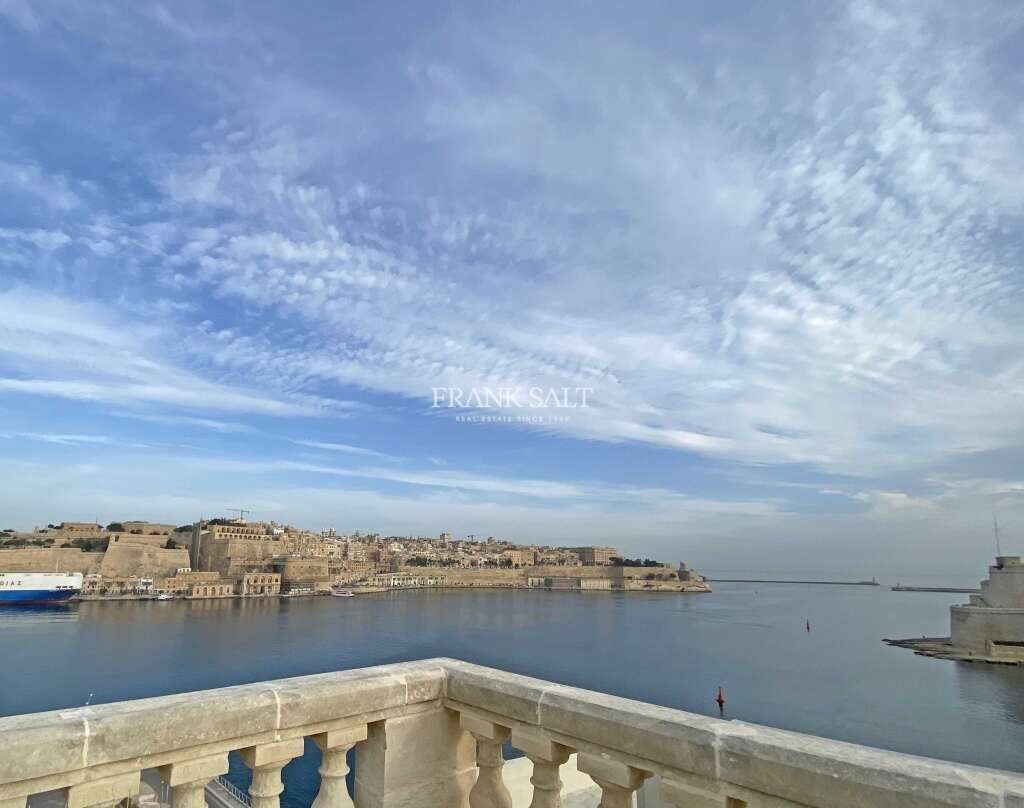 Дом с 3 спальнями в Сенглеа, Мальта № 3693