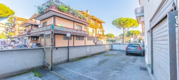 5 rooms Building in Rome, Italy No. 290900 3