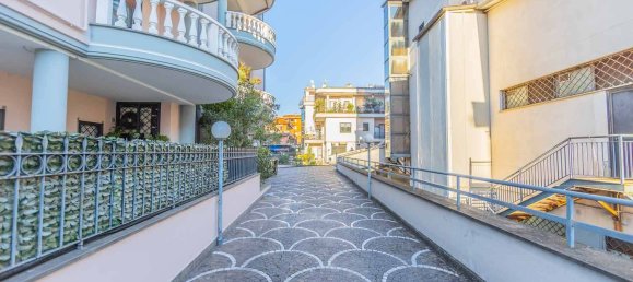 5 rooms Building in Rome, Italy No. 290900 26