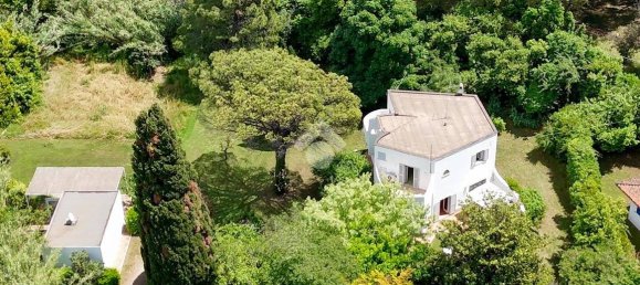 4 bedrooms Villa in Formia, Italy No. 280615 4