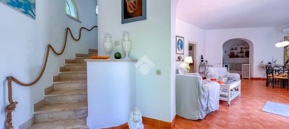 4 bedrooms Villa in Formia, Italy No. 280615 12