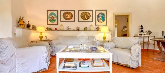 4 bedrooms Villa in Formia, Italy No. 280615 11