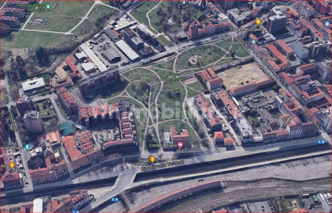 5 rooms Building in Milan, Italy No. 249384