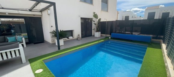 4 bedrooms House in Ciudad Quesada, Spain No. 152304 2