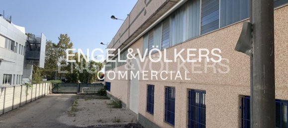 Propiedad comercial en Trezzano sul Naviglio, Italy 3000 m² No. 127135 14