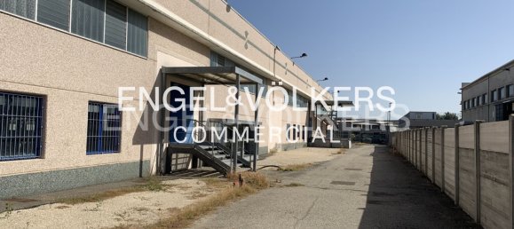 Propiedad comercial en Trezzano sul Naviglio, Italy 3000 m² No. 127135 15