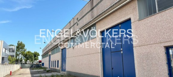 Propiedad comercial en Trezzano sul Naviglio, Italy 3000 m² No. 127135 12